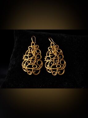 VINTAGE Renaissance Style Versatile 2 in 1 Dangle Earrings on Hooks and Clips